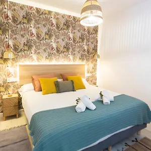 https://entrearcos.hotelsincadiz.net